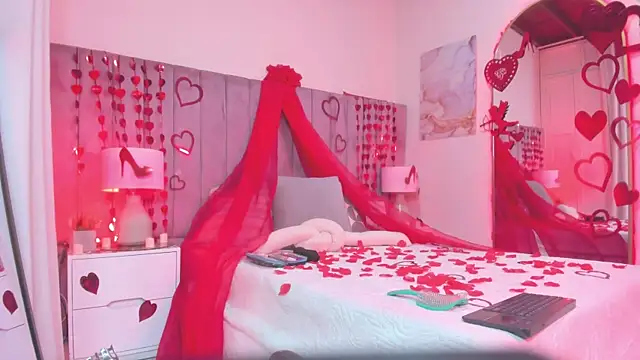 Valentino moretti online show from February 2026 11:50:01 AM