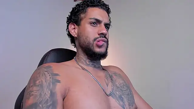 LuigiVitale 1 online show from February 2026 01:46:01 AM