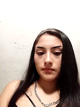 Guarnerstyle online show from April 2026 12:39:02 PM