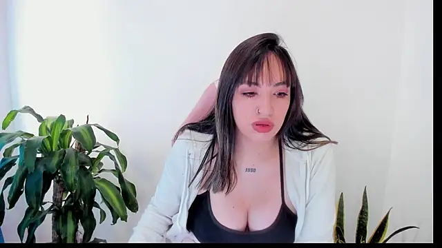 Snapshot of SOFIA_SWEETT22 chatting on November 2025 05:00:01 PM SOFIA SWEETT22 online show from November 2025 05:00:01 PM