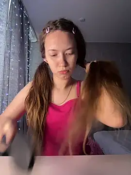 Holy Poly online show from January 2026 07:46:02 AM