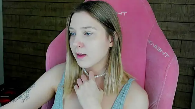 TinnaBurton online show from April 2026 04:14:01 PM