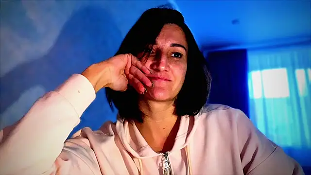 Snapshot of Elizarosse chatting on November 2025 11:20:01 AM Elizarosse online show from November 2025 11:20:01 AM