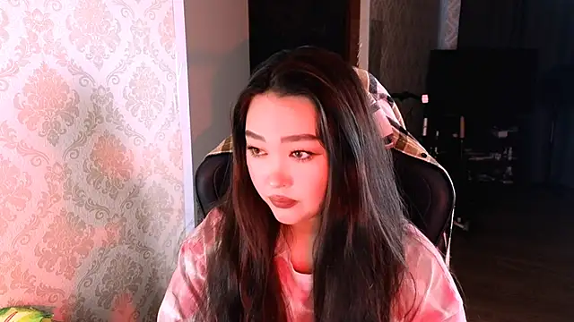 Emma Uilson online show from December 2025 03:00:02 AM