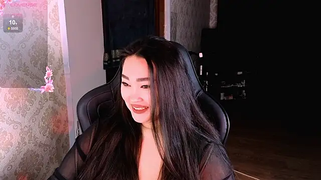 Emma Uilson online show from March 2026 06:15:02 PM