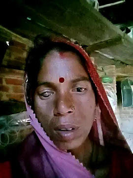 Snapshot of Savina_baby chatting on December 2025 10:19:01 AM Savina baby online show from December 2025 10:19:01 AM