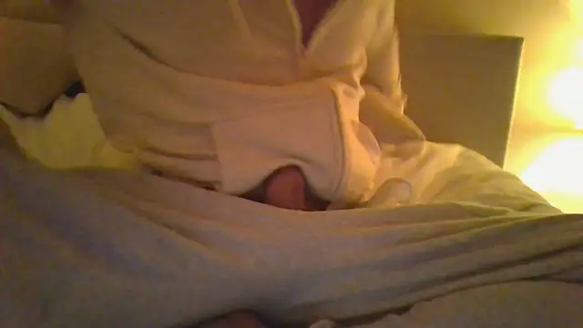 Snapshot of Brandonn1989amateur chatting on November 2025 07:03:01 PM Brandonn1989amateur online show from November 2025 07:03:01 PM