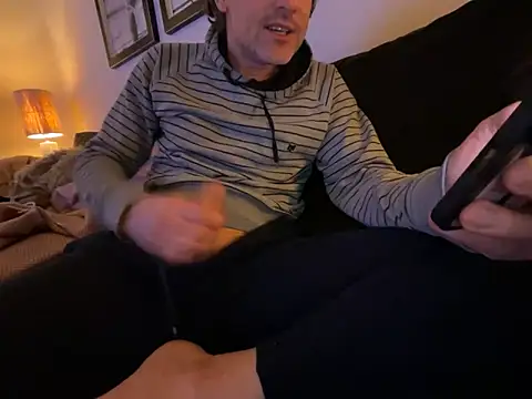 Snapshot of Brandonn1989amateur chatting on January 2026 09:51:01 PM Brandonn1989amateur online show from January 2026 09:51:01 PM