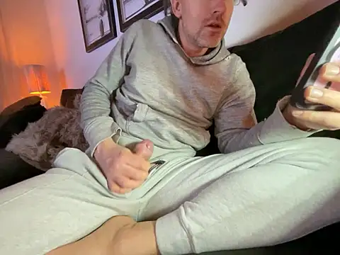 Snapshot of Brandonn1989amateur chatting on February 2026 09:22:02 PM Brandonn1989amateur online show from February 2026 09:22:02 PM