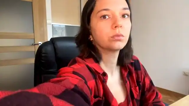 TreasaDolecki online show from November 2025 10:59:01 AM