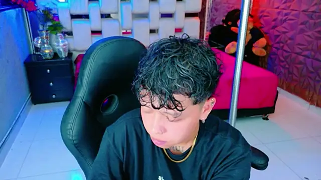 lunabustygirl online show from February 2026 03:54:01 AM