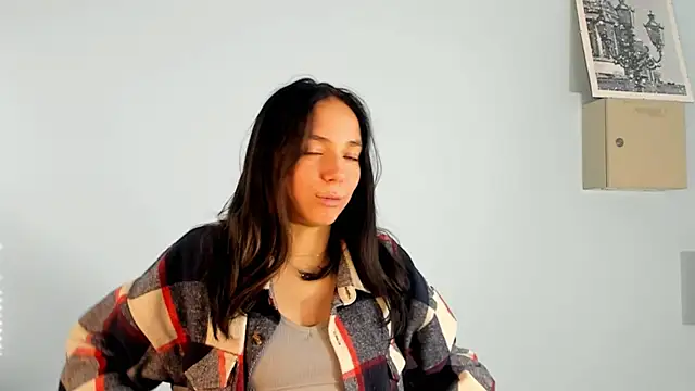 Snapshot of MildredCajigas chatting on November 2025 08:31:02 AM MildredCajigas online show from November 2025 08:31:02 AM