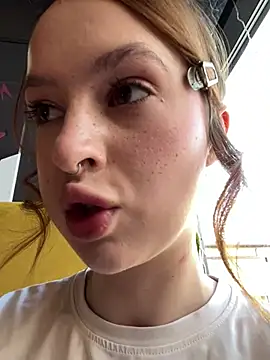 Snapshot of hani_obsessed chatting on February 2026 09:56:02 AM hani obsessed online show from February 2026 09:56:02 AM