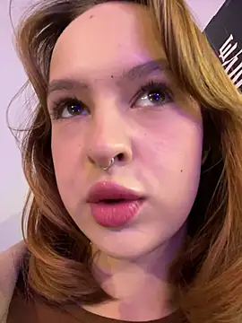 Snapshot of hani_obsessed chatting on February 2026 11:08:01 AM hani obsessed online show from February 2026 11:08:01 AM