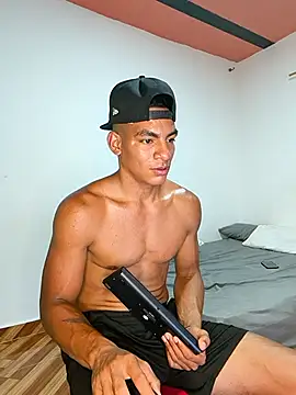 Snapshot of elnegro14 chatting on November 2025 01:28:02 AM elnegro14 online show from November 2025 01:28:02 AM