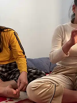 pitty mymi online show from December 2025 07:04:02 AM