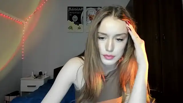 tinyglow online show from December 2025 12:05:02 AM