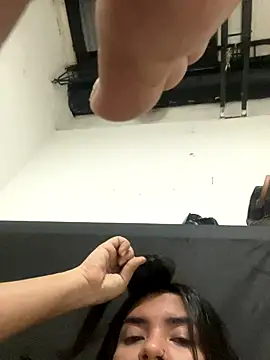 Snapshot of lizmy chatting on November 2025 09:20:01 AM lizmy online show from November 2025 09:20:01 AM