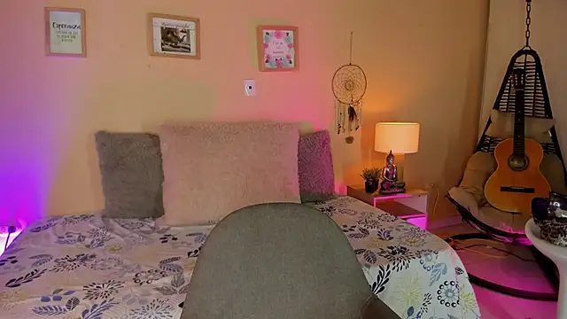 Snapshot of aghata_jackson_ chatting on November 2025 02:54:01 PM aghata jackson online show from November 2025 02:54:01 PM