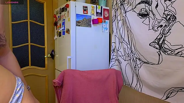  EricaWinterr  online show from June 2026 03:53:01 AM