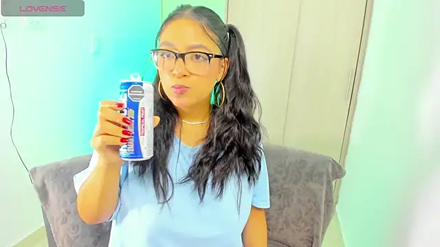 evelisse  online show from April 2026 04:09:02 AM