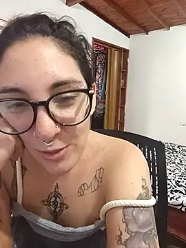 Melinerd online show from November 2025 05:55:02 PM