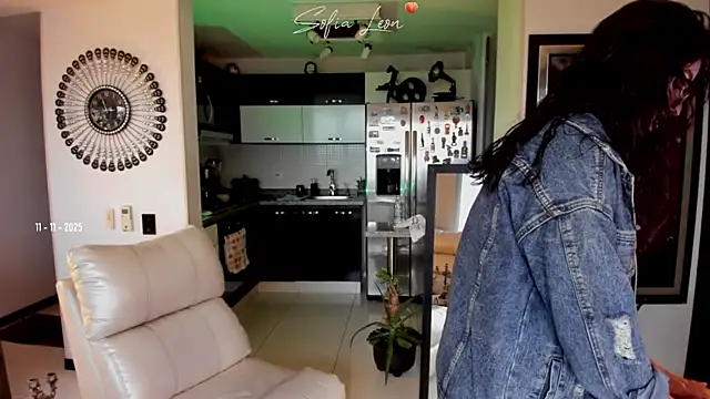 sofiasexhot online show from November 2025 07:58:01 PM