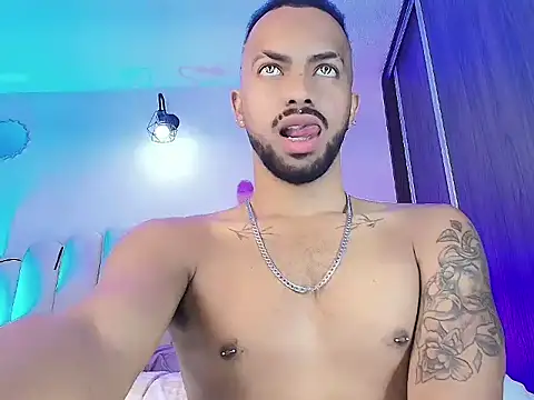 KMichelle1 online show from November 2025 02:06:02 AM