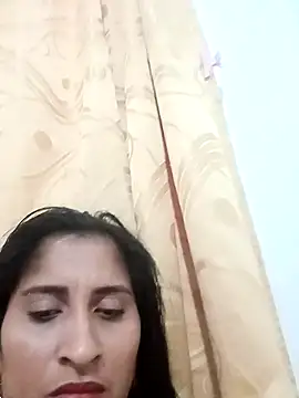 Snapshot of CarolinaNavas33 chatting on December 2025 02:56:02 PM CarolinaNavas33 online show from December 2025 02:56:02 PM