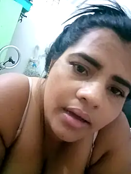 Snapshot of _QueenSofia_ chatting on November 2025 07:24:02 PM QueenSofia online show from November 2025 07:24:02 PM