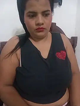 Snapshot of _QueenSofia_ chatting on November 2025 02:15:02 AM QueenSofia online show from November 2025 02:15:02 AM