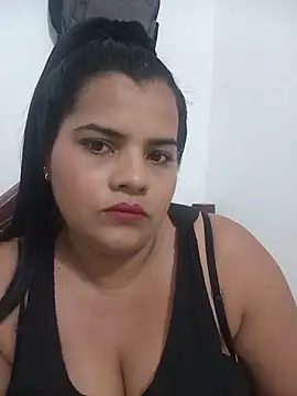 Snapshot of _QueenSofia_ chatting on December 2025 02:05:02 AM QueenSofia online show from December 2025 02:05:02 AM