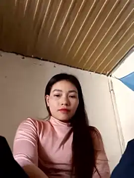 Snapshot of _Su-Su_ chatting on January 2026 05:33:01 AM Su-Su online show from January 2026 05:33:01 AM