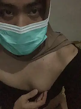 yuliabirdiantie1 online show from November 2025 06:30:02 PM