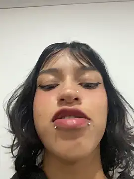 LiilithStonne online show from December 2025 12:01:02 PM