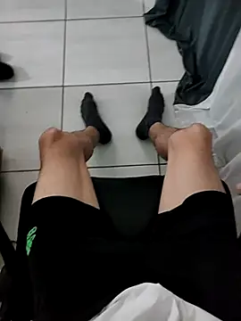 Snapshot of bnnzin chatting on November 2025 12:33:01 AM bnnzin online show from November 2025 12:33:01 AM