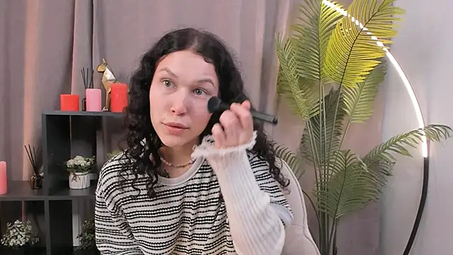 TerrieHerimann online show from November 2025 02:34:02 PM