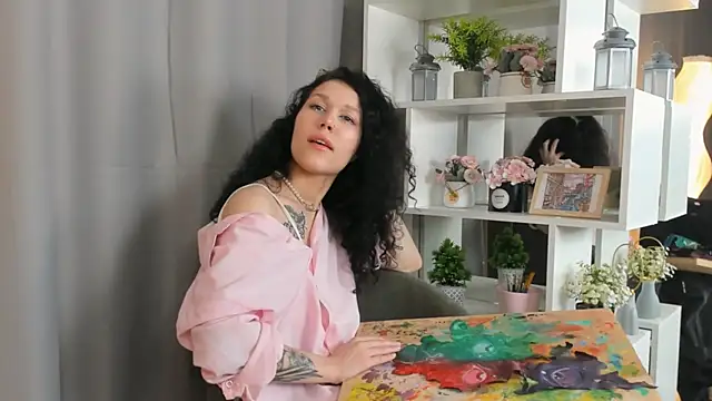 TerrieHerimann online show from November 2025 02:43:02 PM