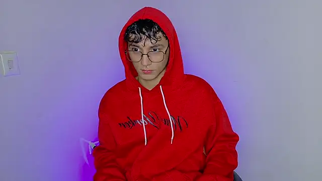 Snapshot of andrew_dann chatting on November 2025 03:41:01 AM andrew dann online show from November 2025 03:41:01 AM