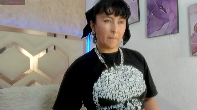LILITH LIBELULA online show from May 2026 11:17:02 AM