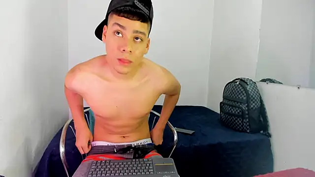 Lucastorrez01 online show from July 2026 12:23:02 AM