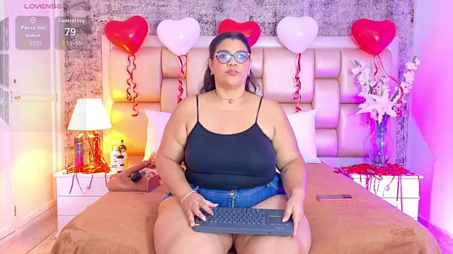 SelennaCooper online show from February 2026 11:50:01 AM