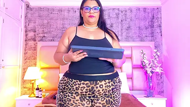 SelennaCooper online show from February 2026 11:53:02 AM