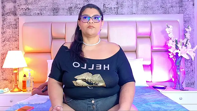 SelennaCooper online show from April 2026 11:37:01 AM