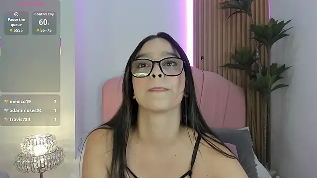 Snapshot of zoe_quinn7 chatting on December 2025 08:13:02 PM zoe quinn7 online show from December 2025 08:13:02 PM