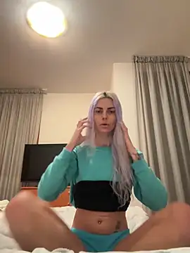 feliciafelon online show from April 2026 07:38:02 PM