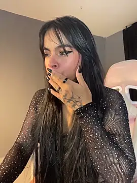 Sophie wyld online show from December 2025 12:51:02 AM