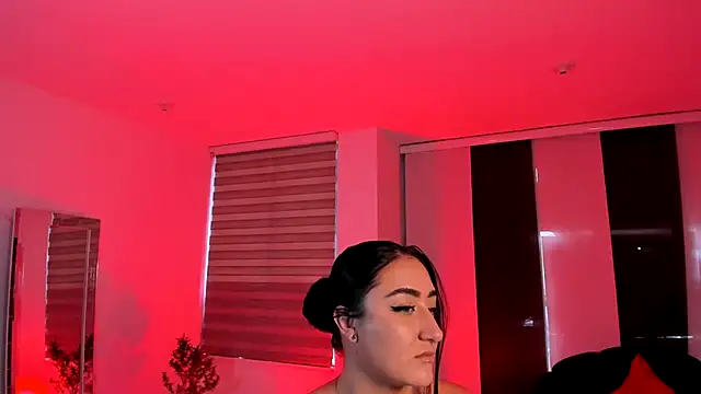 Snapshot of -Kennya chatting on December 2025 09:41:02 PM -Kennya online show from December 2025 09:41:02 PM