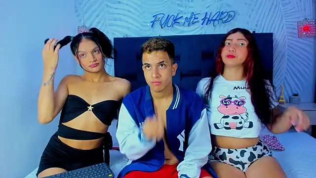 TrioPecadoVIP online show from December 2025 06:19:02 AM