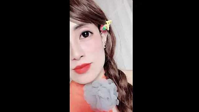 Snapshot of MiAnna-Lovee chatting on December 2025 04:22:01 PM MiAnna-Lovee online show from December 2025 04:22:01 PM